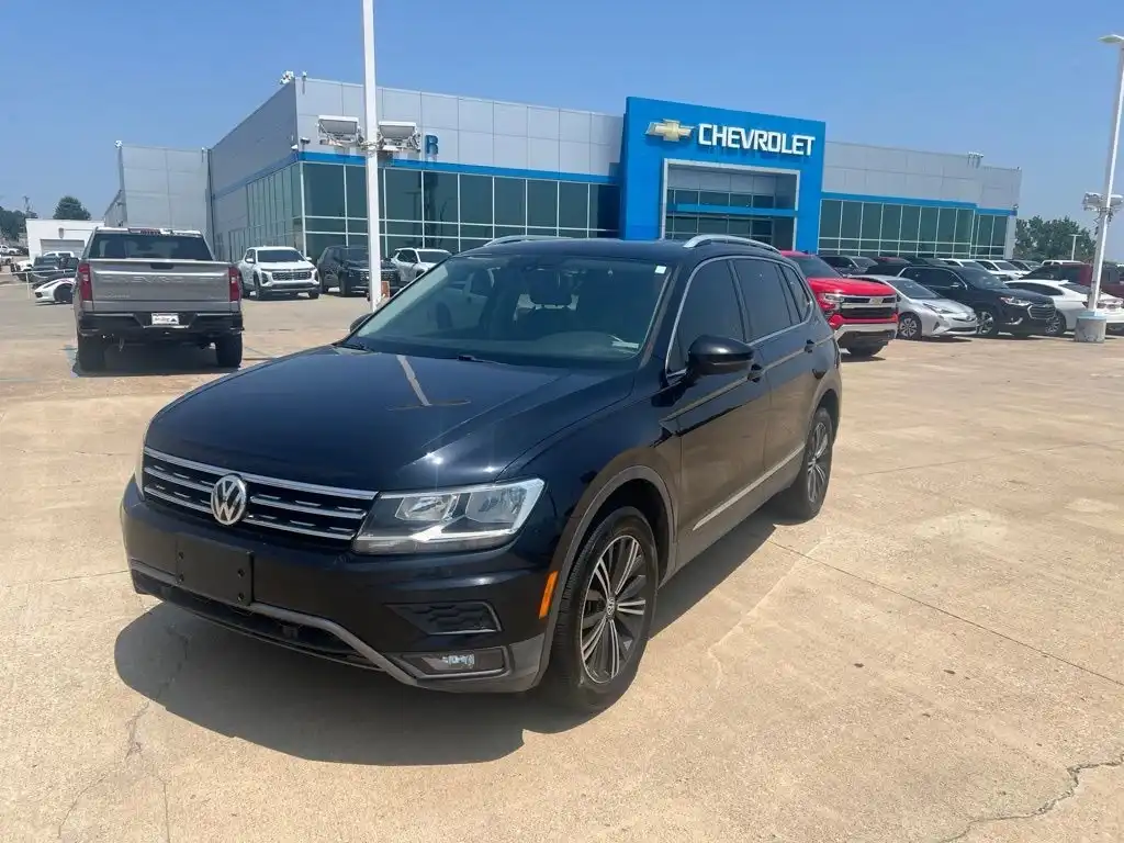 2019 Volkswagen Tiguan 2.0T SEL 4Motion's photo
