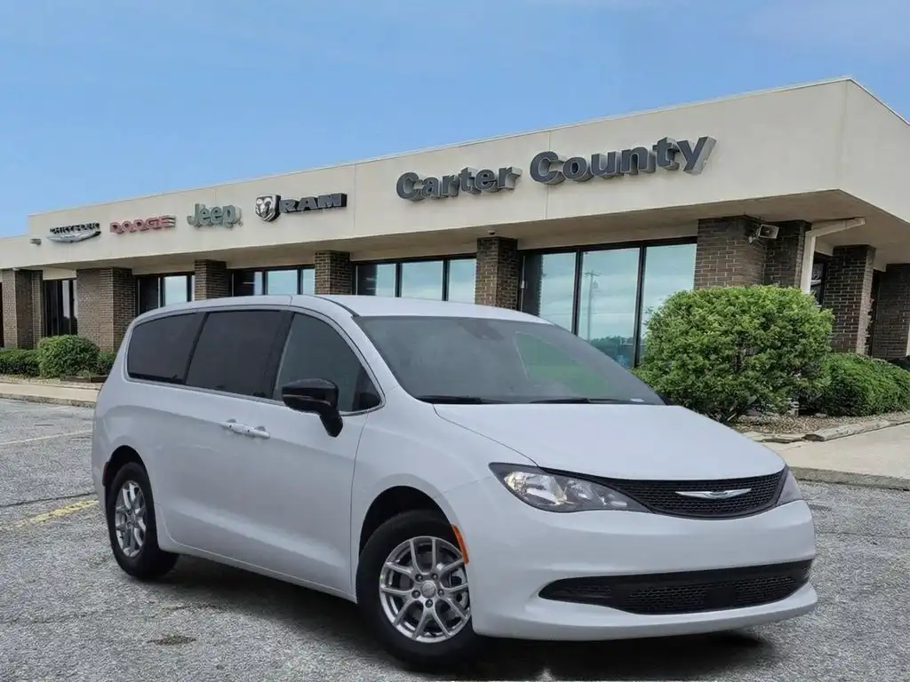 2027 Chrysler Voyager LX's photo
