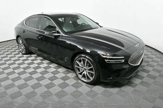 2025 Genesis G70 2.5T Standard's photo