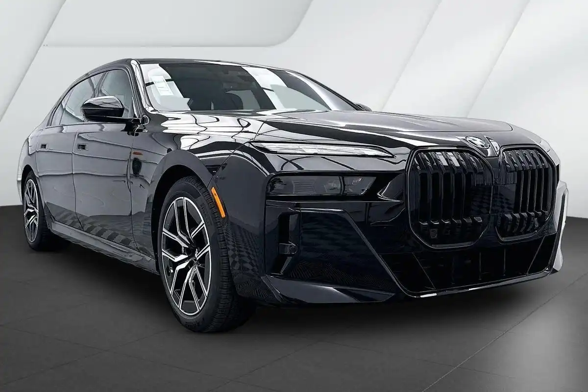 2026 BMW 7 Series 760i xDrive Sedan's photo