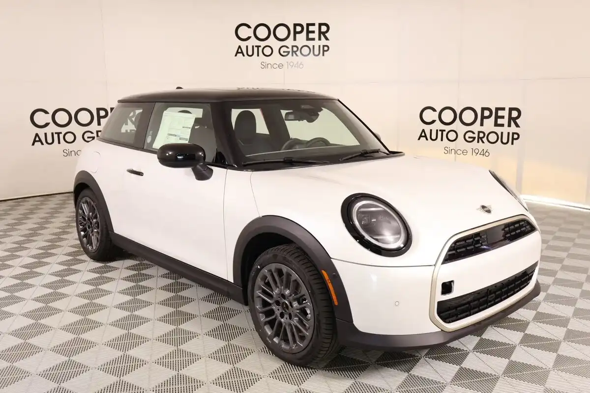 2026 MINI Hardtop's photo