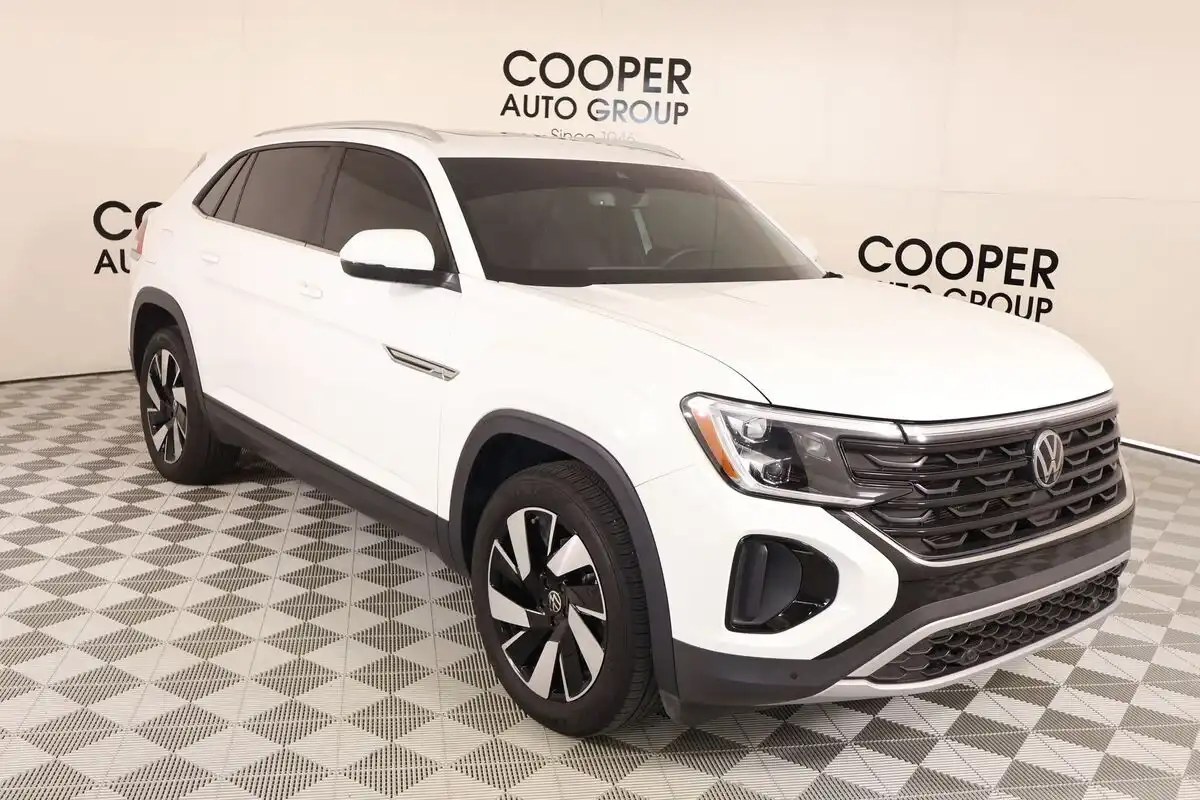 2024 Volkswagen Atlas Cross Sport 2.0T SE w/Tech 4MOTION's photo