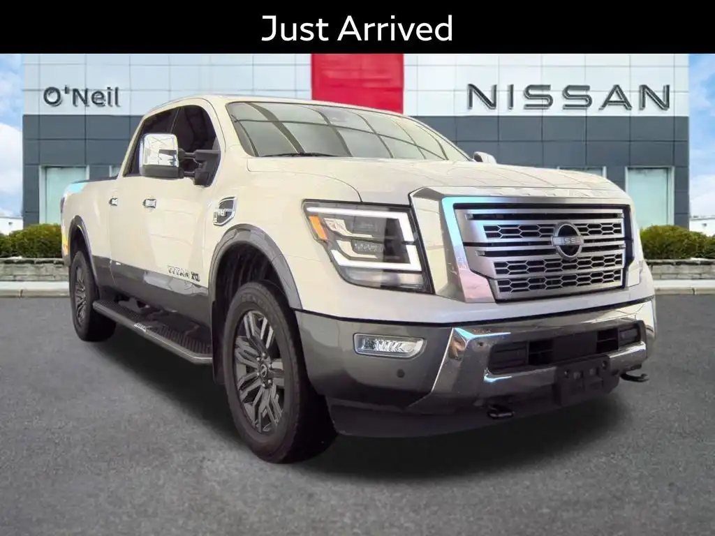 2023 Nissan Titan XD Platinum Reserve Crew Cab 4WD's photo