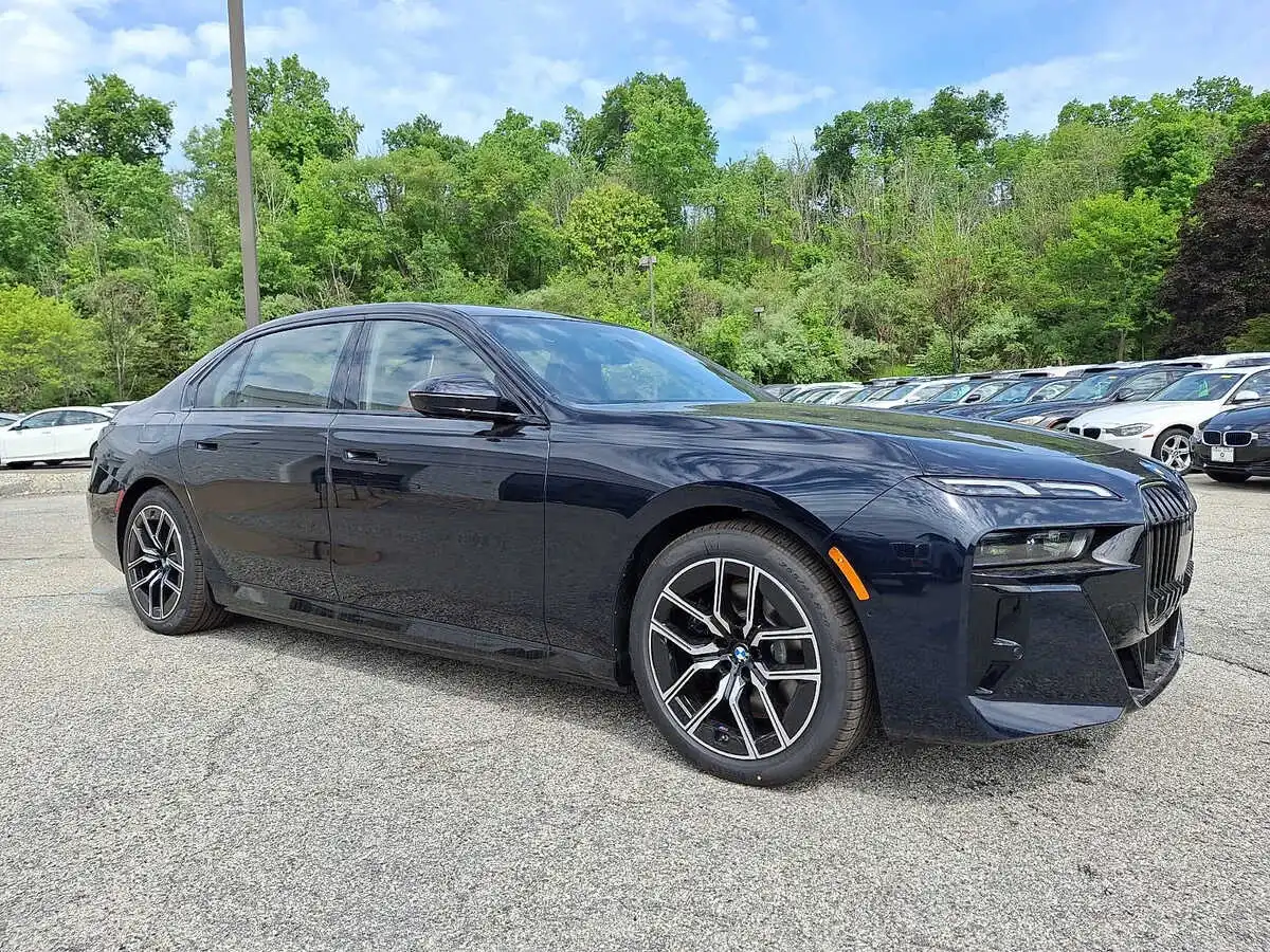 2026 BMW i7 xDrive60 Sedan's photo