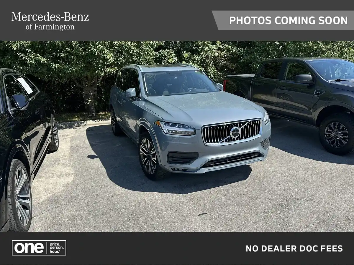 2021 Volvo XC90 T6 Momentum AWD's photo