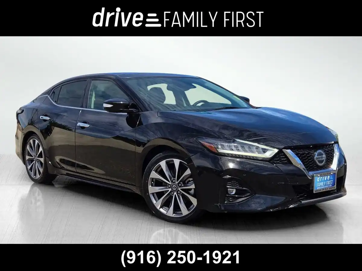 2021 Nissan Maxima Platinum's photo