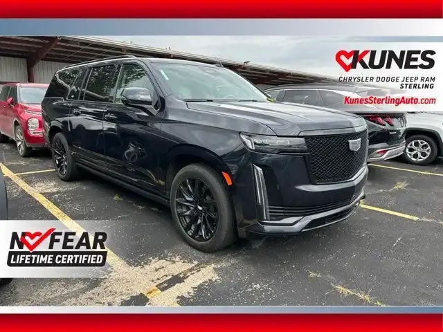 2023 Cadillac Escalade ESV Sport Platinum 4WD's photo