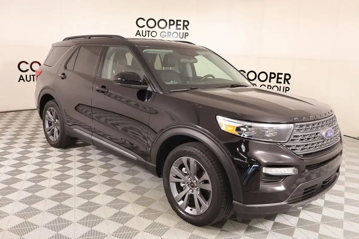 2022 Ford Explorer XLT RWD's photo