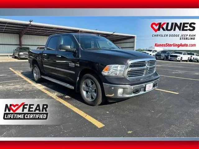 2017 RAM 1500 Big Horn 4x4 Crew Cab 5'7's photo