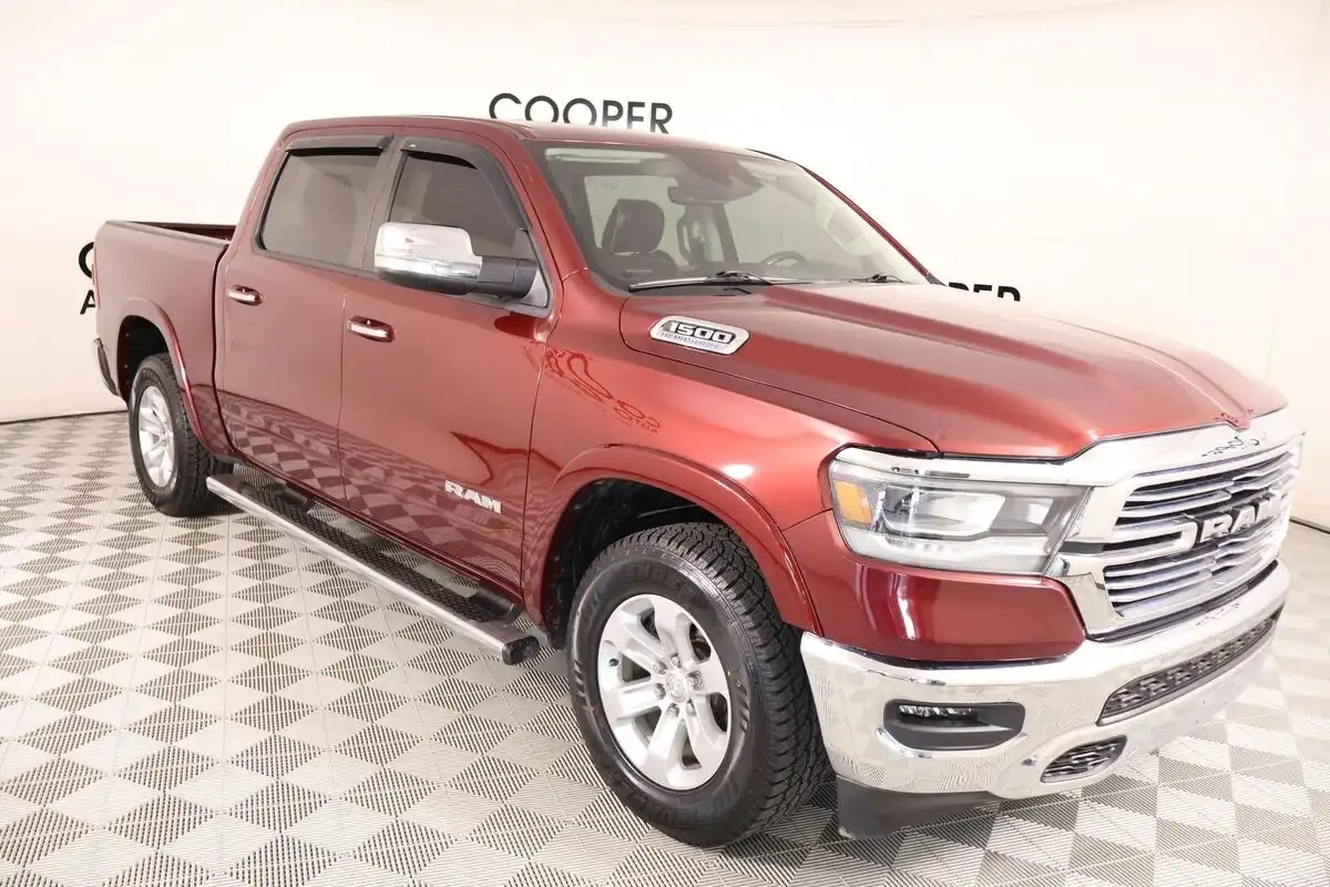 2022 RAM 1500 Laramie 4x4 Crew Cab 5'7's photo