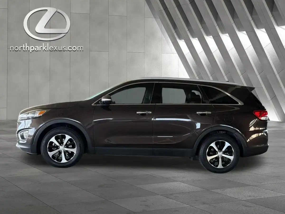2017 Kia Sorento EX V6 AT's photo