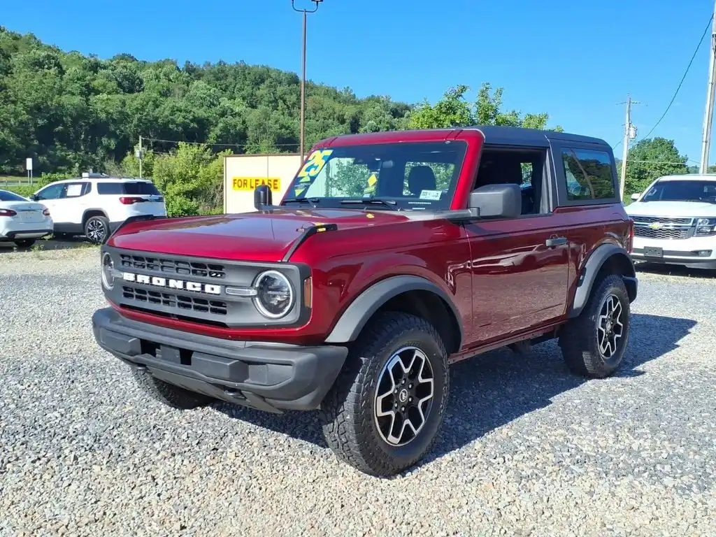 2025 Ford Bronco Base 4x4's photo