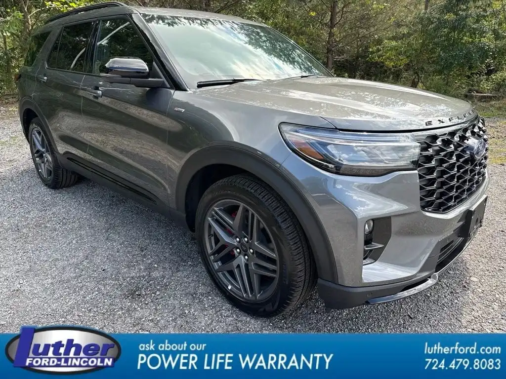 2026 Ford Explorer ST-Line 4WD's photo