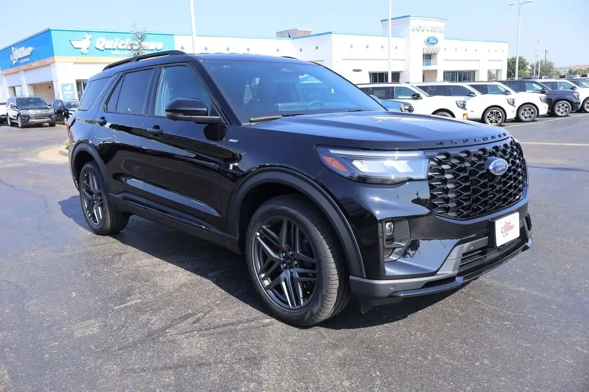 2026 Ford Explorer ST-LINE 4WD's photo