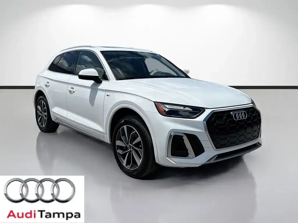 2023 Audi Q5 45 Premium's photo