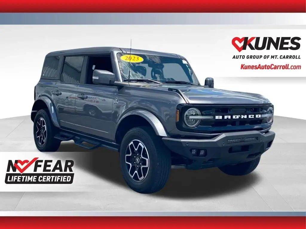 2023 Ford Bronco Outer Banks 4x4 photo 1