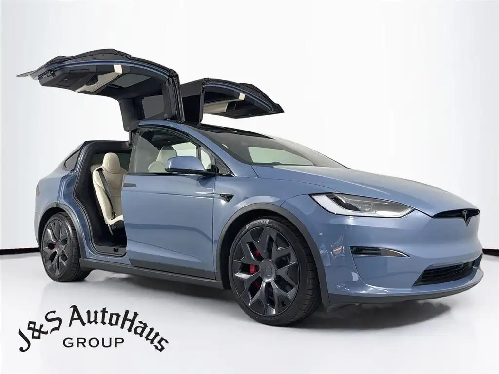 2026 Tesla Model X Plaid's photo