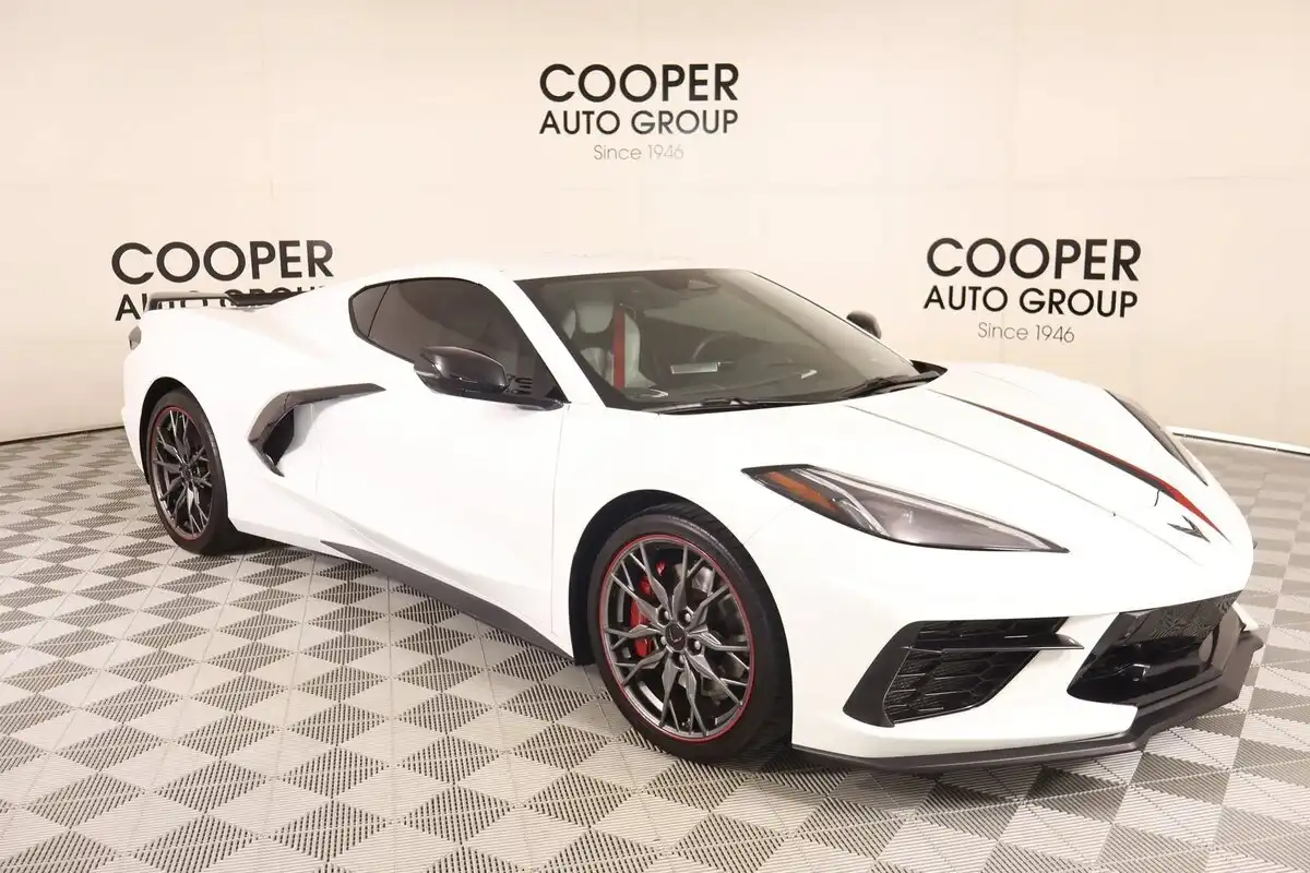 2024 Chevrolet Corvette Stingray Coupe 2LT's photo