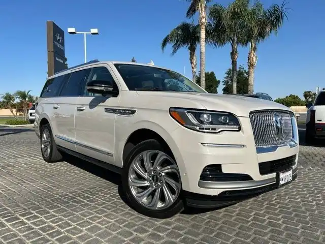 2024 Lincoln Navigator Reserve 4WD L's photo