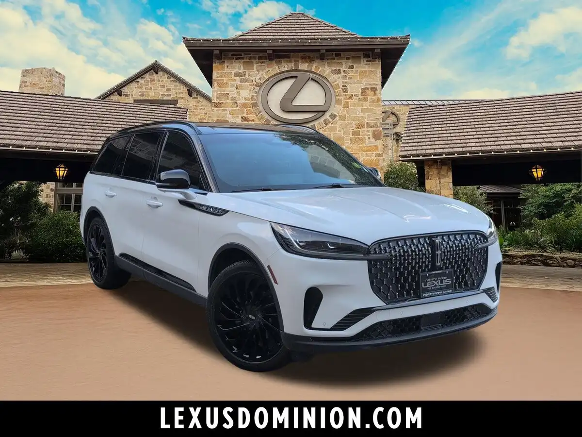 2025 Lincoln Aviator Reserve RWD's photo
