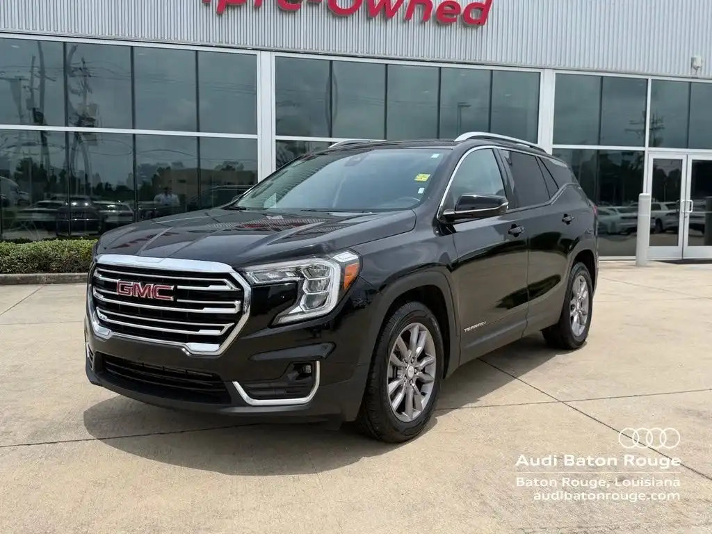 2024 GMC Terrain SLT FWD's photo