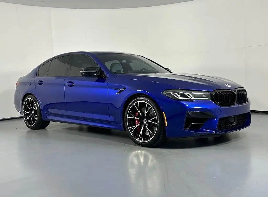 2023 BMW M5 Base's photo