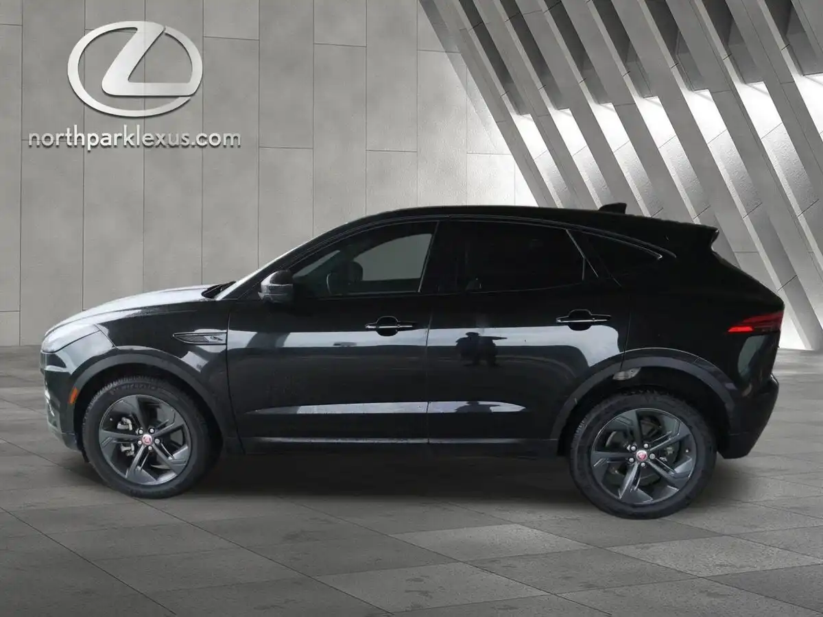 2022 Jaguar E-PACE P250 SE's photo