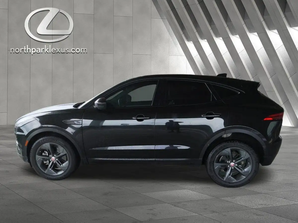 2022 Jaguar E-PACE P250 SE's photo