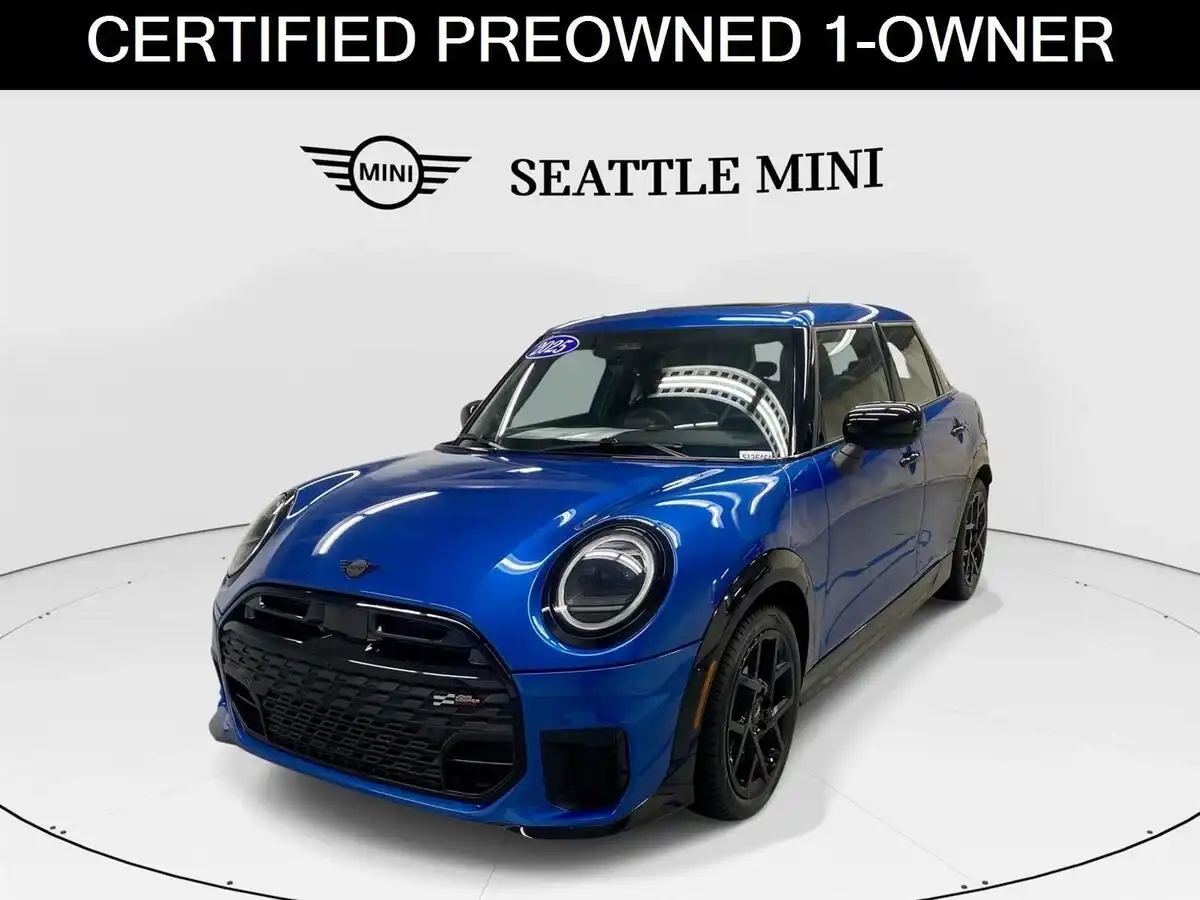 2025 MINI Hardtop Cooper S Signature's photo