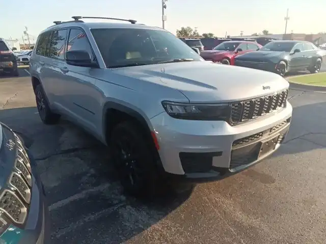 2025 Jeep Grand Cherokee L Altitude X's photo