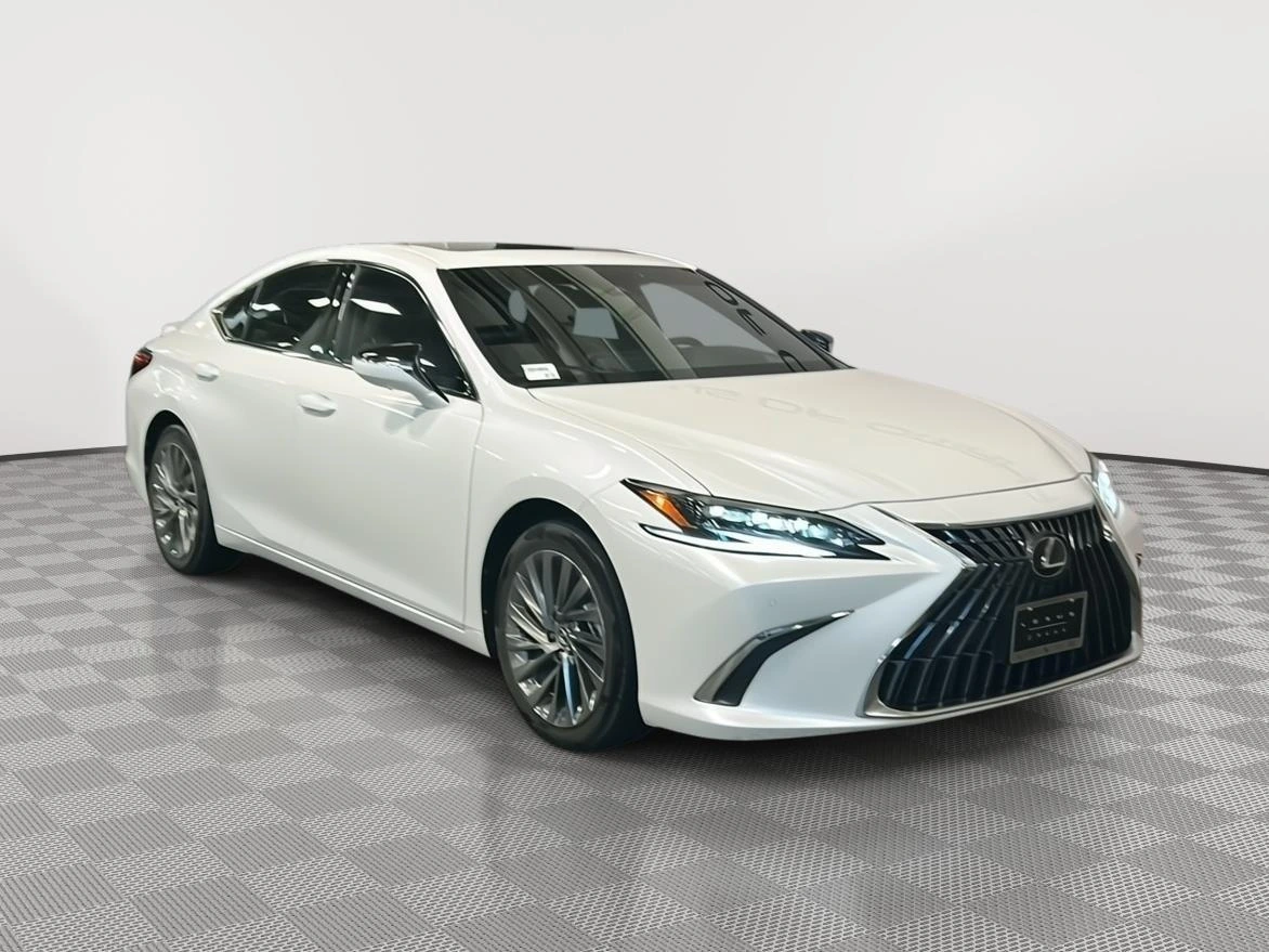 2025 Lexus ES 300h 300h Ultra Luxury's photo