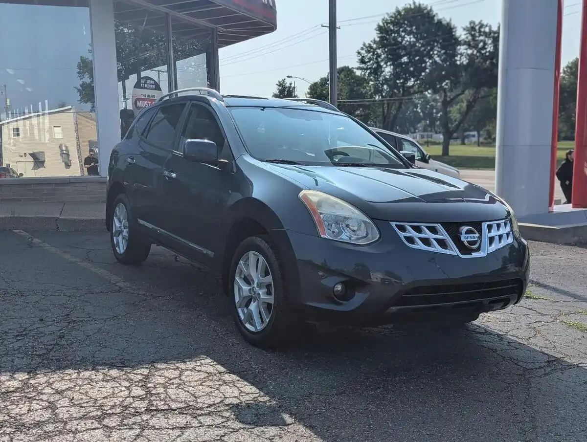 2013 Nissan Rogue SV AWD's photo