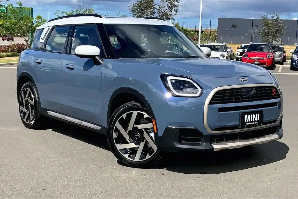 2027 MINI Countryman S ALL4's photo