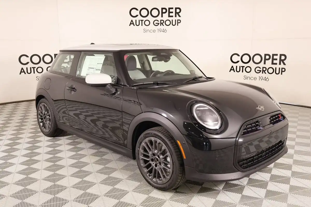 2026 MINI Hardtop Cooper S's photo