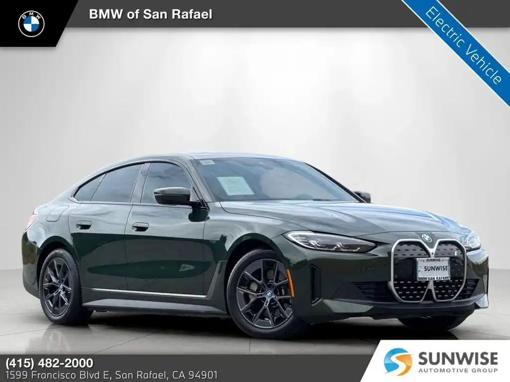 2023 BMW i4 eDrive35's photo