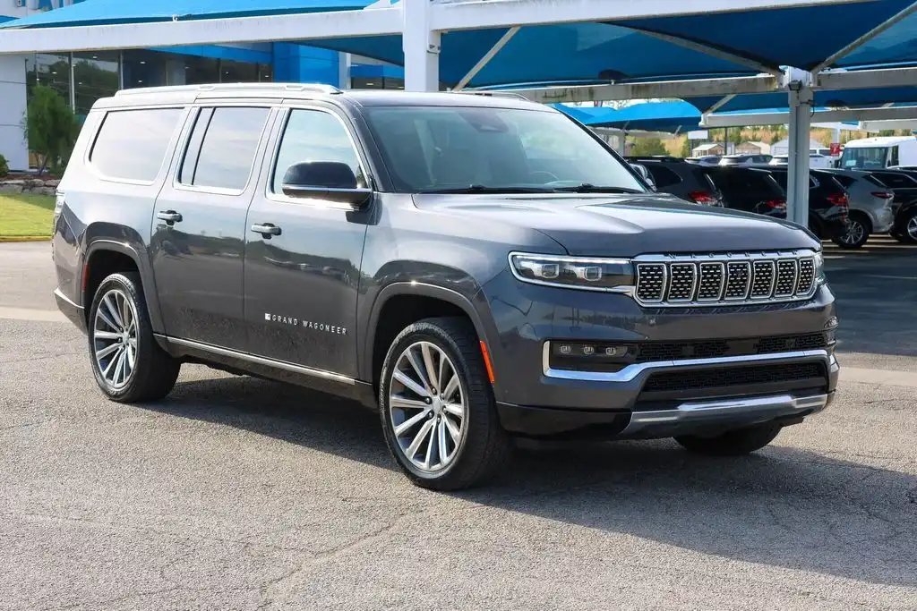 2023 Jeep Grand Wagoneer L Series II 4WD's photo