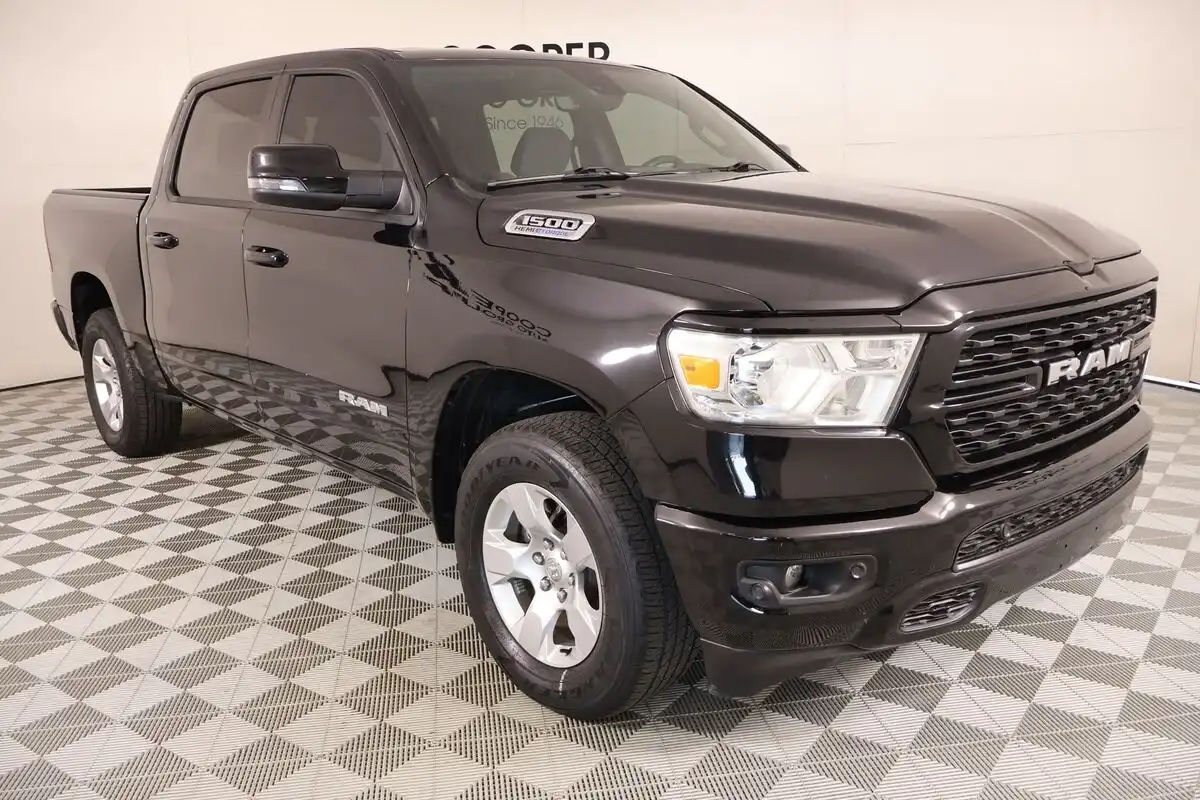 2024 RAM 1500 Big Horn/Lone Star 4WD Crew Cab 5'7's photo