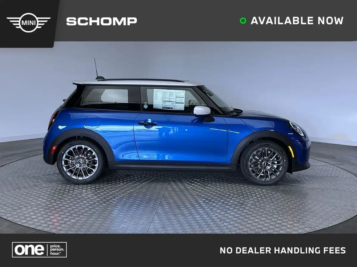 2026 MINI Hardtop Cooper S Signature's photo