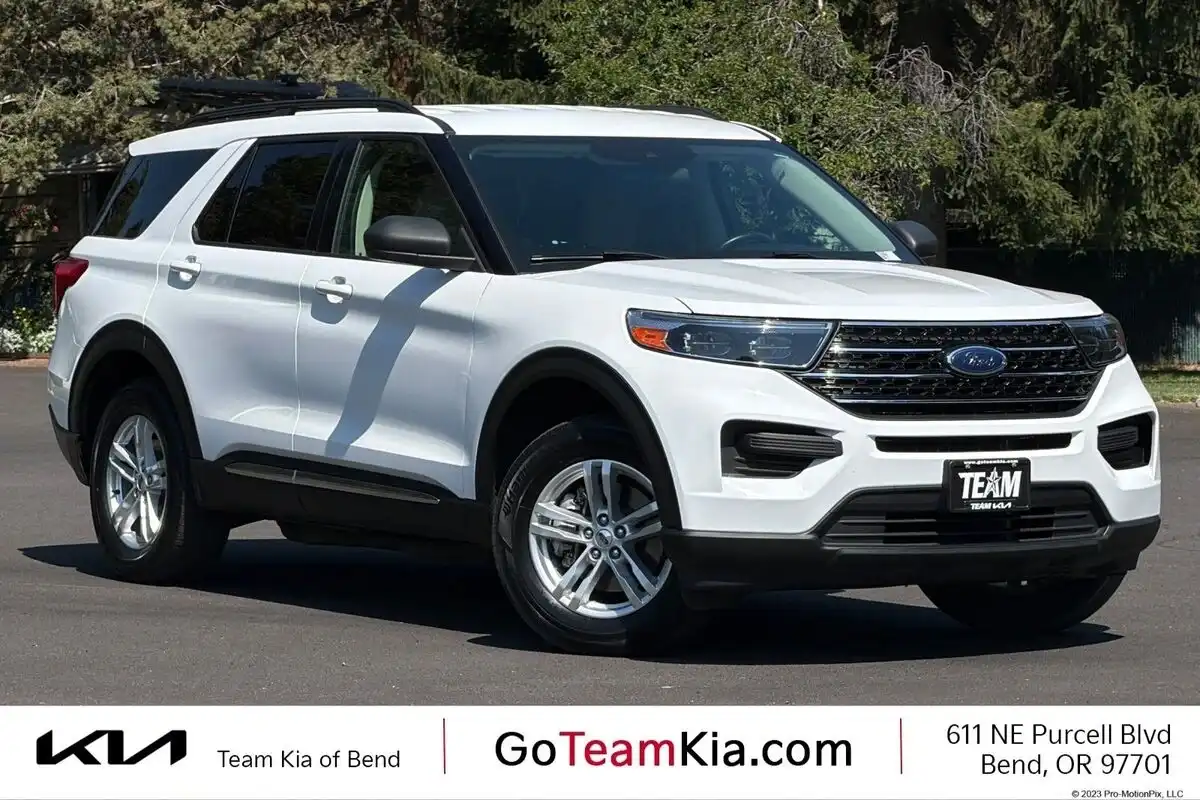 2021 Ford Explorer XLT 4WD's photo