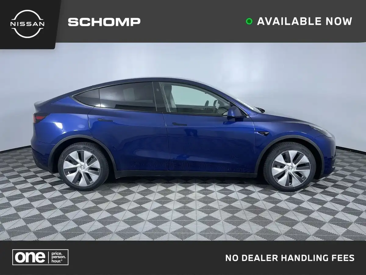 2024 Tesla Model Y Long Range Dual Motor All-Wheel Drive's photo