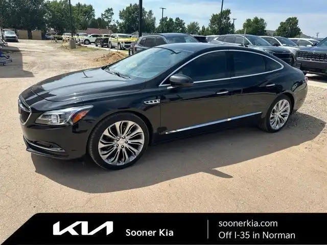 2017 Buick LaCrosse Premium's photo