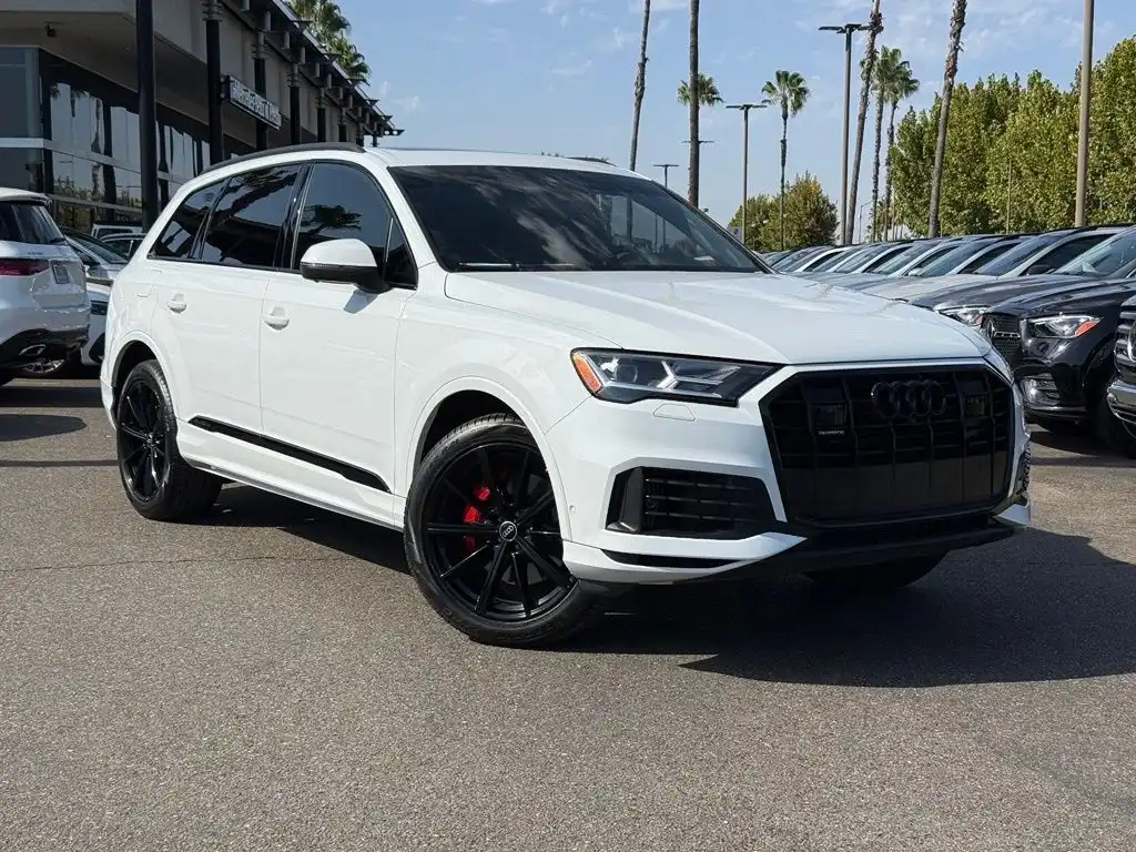 2022 Audi Q7 55 Premium Plus quattro Tiptronic's photo