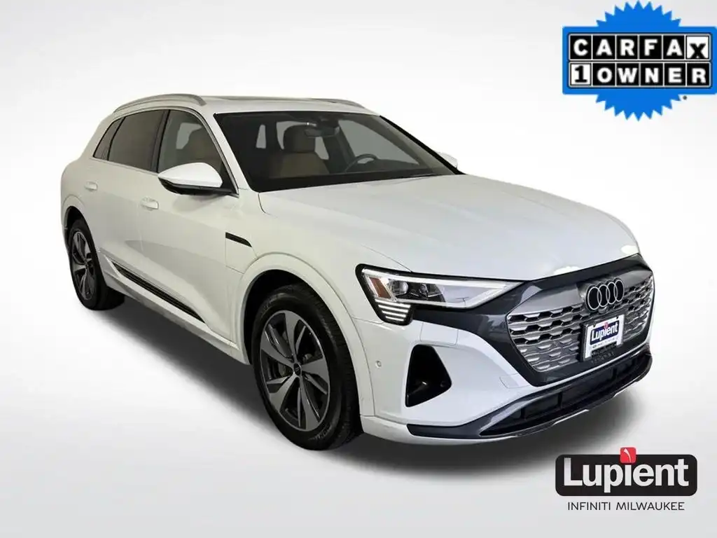 2024 Audi Q8 e-tron 114 kWh Premium Plus quattro 55's photo