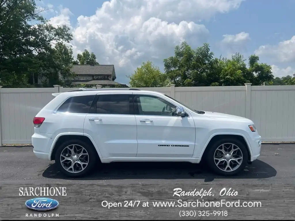 2021 Jeep Grand Cherokee Overland 4WD's photo