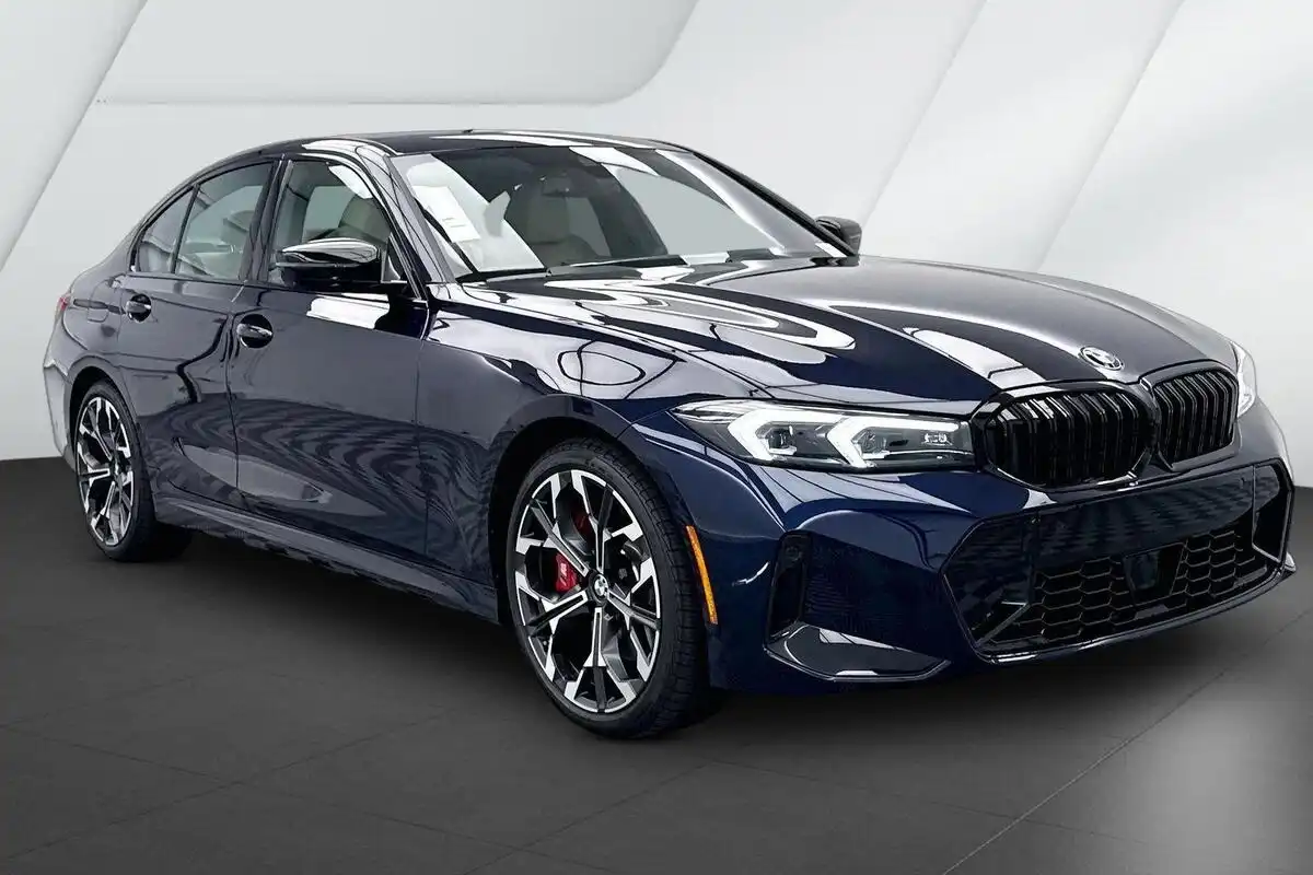 2026 BMW 3 Series 330i xDrive Sedan's photo