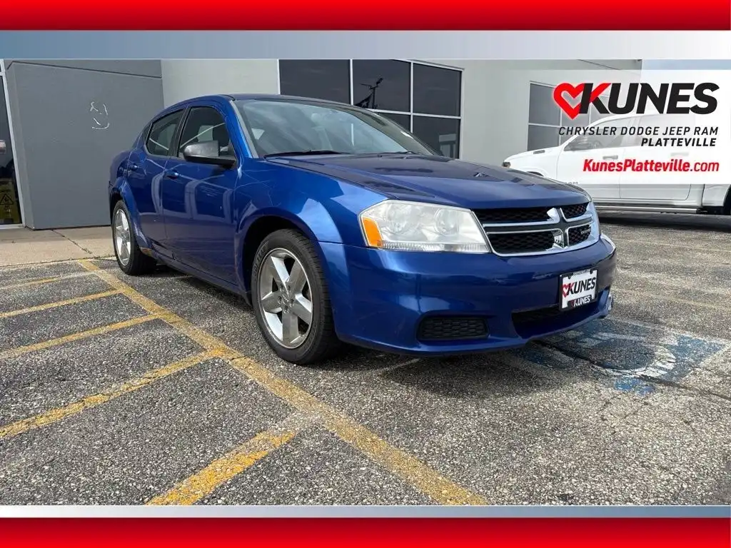 2014 Dodge Avenger SE's photo