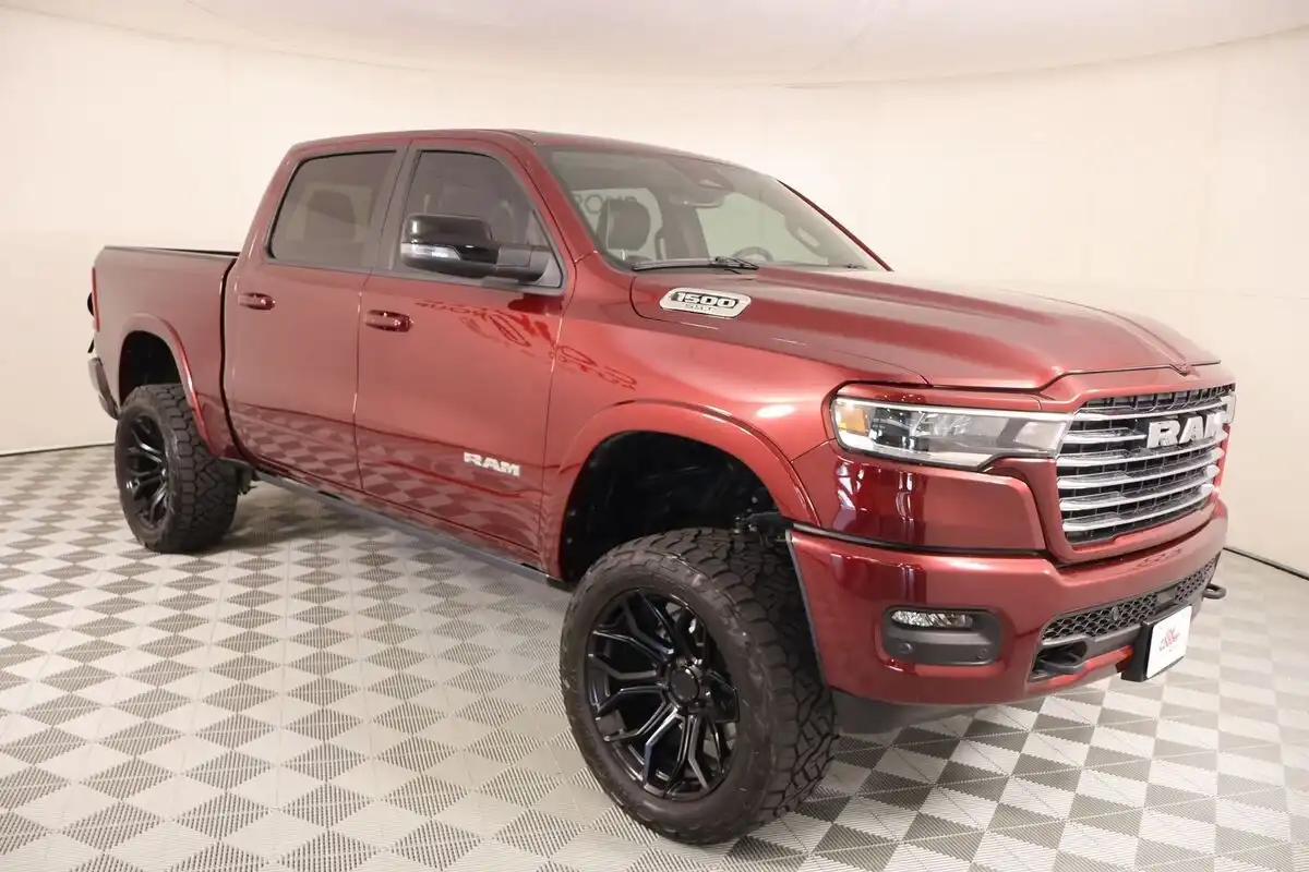 2025 RAM 1500 Laramie 4x4 Crew Cab 5'7's photo