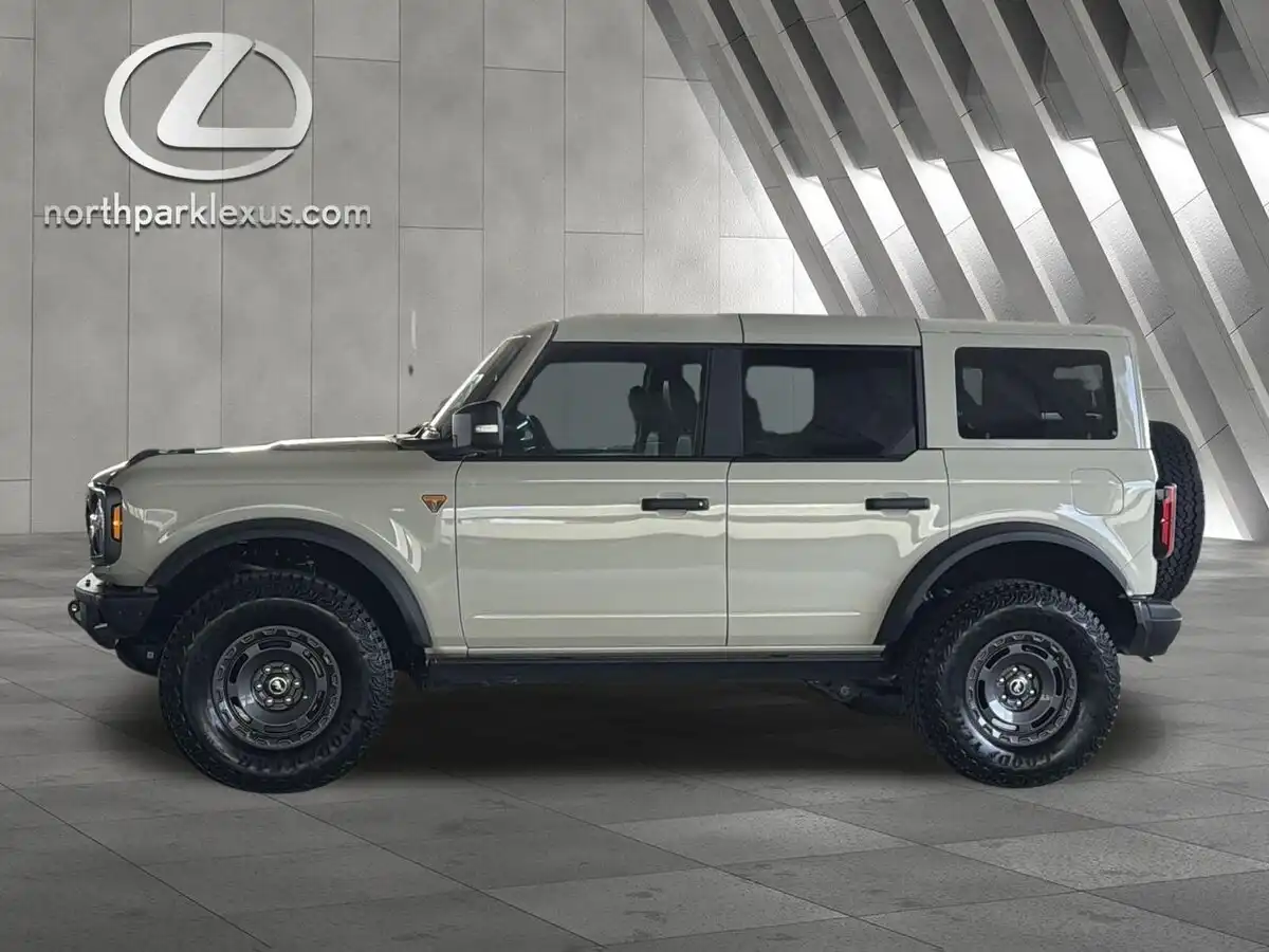 2025 Ford Bronco Badlands 4x4's photo