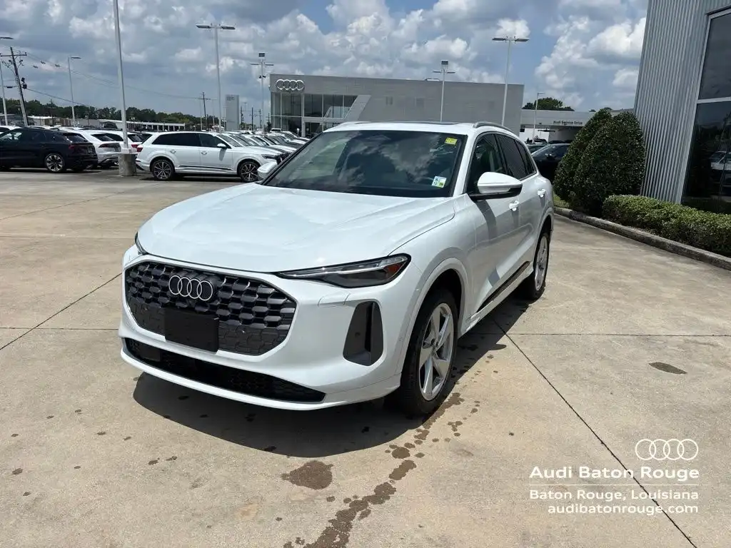 2025 Audi Q5 40 Premium Plus's photo