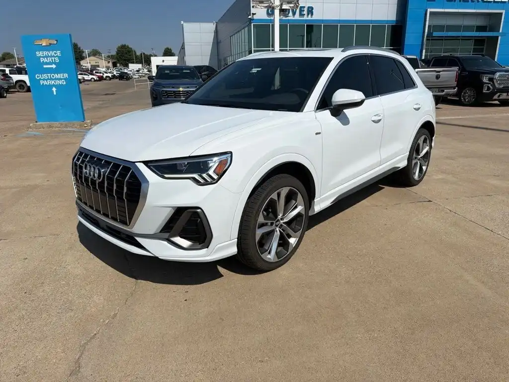 2019 Audi Q3 45 TFSI S Line Premium Plus quattro's photo